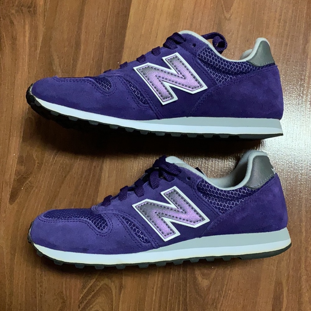 6 Hr. Sale New Balance 373 Purple Sneakers